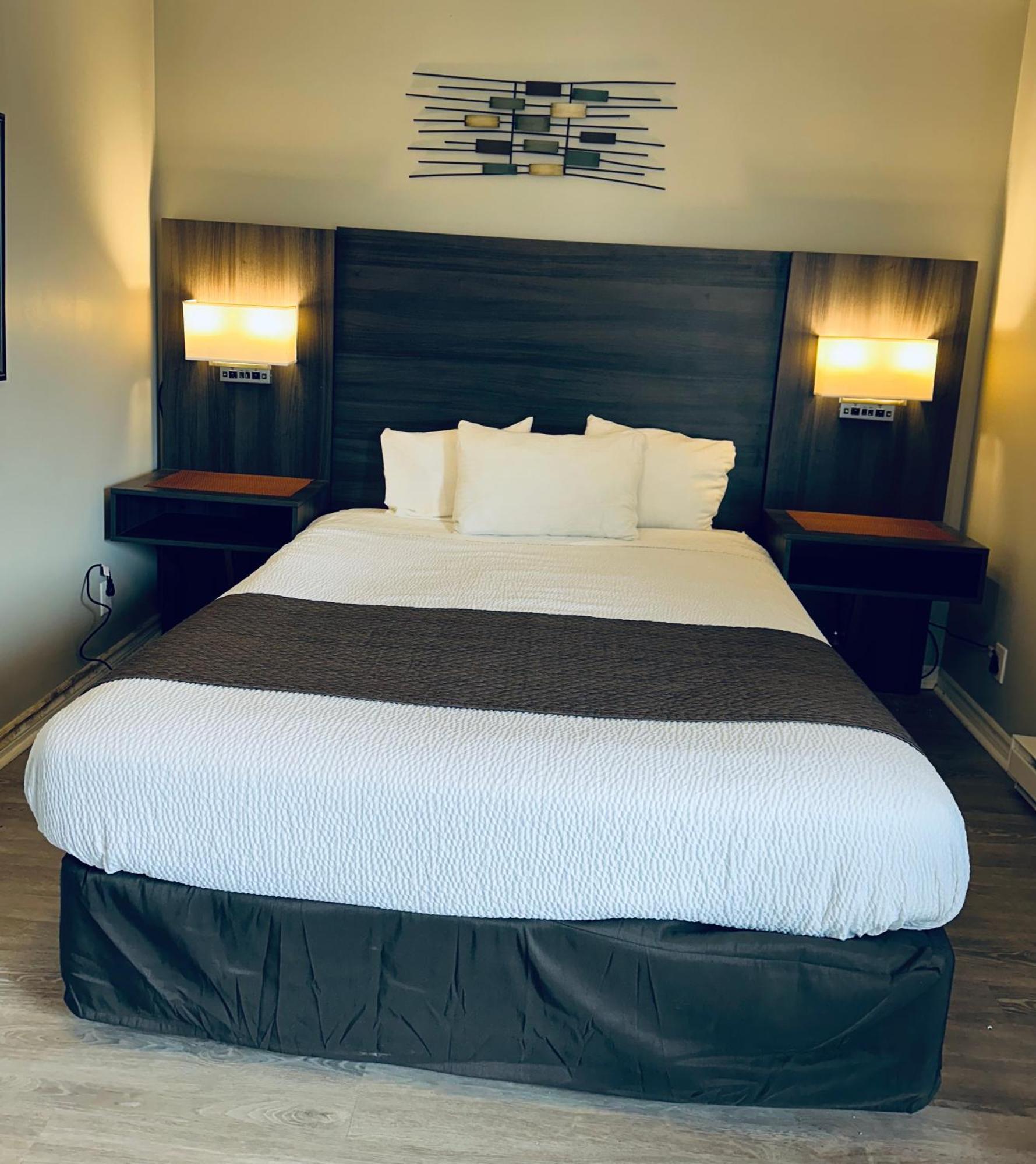 Lakeview & Motel 2*