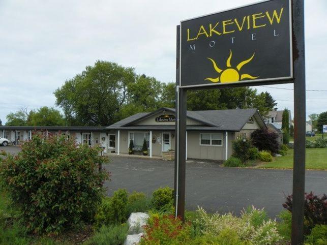 Lakeview & Motel 2*