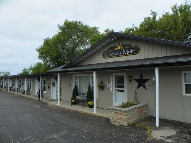 Lakeview & Motel 2*
