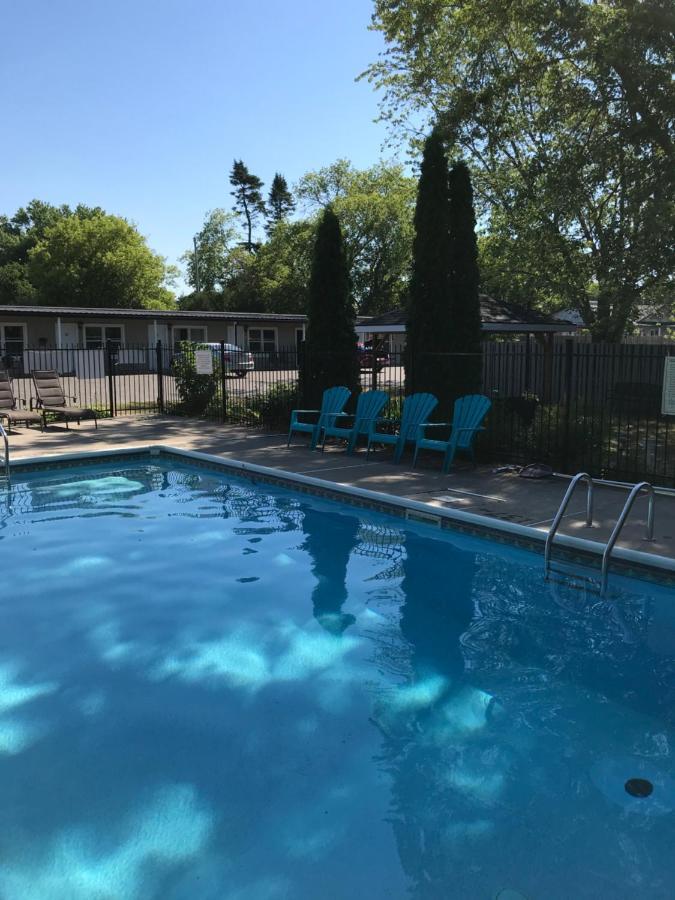 Motel Lakeview & 2*